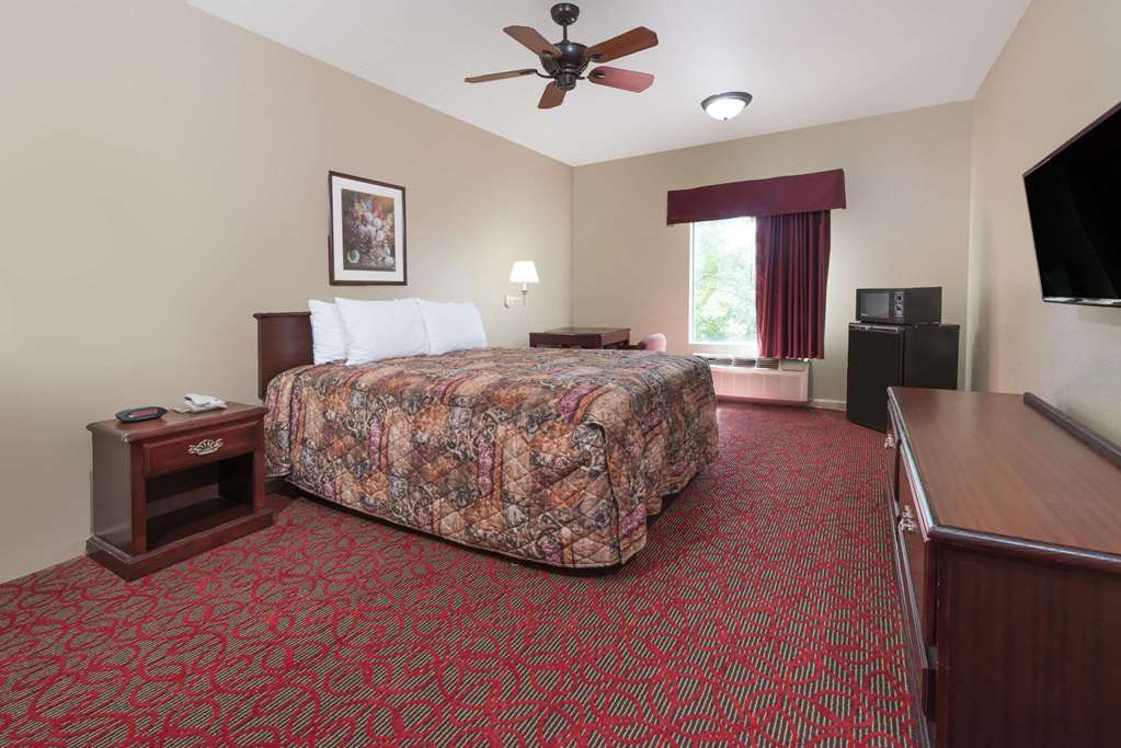 Days Inn by Wyndham St Peters St Charles - photo 13