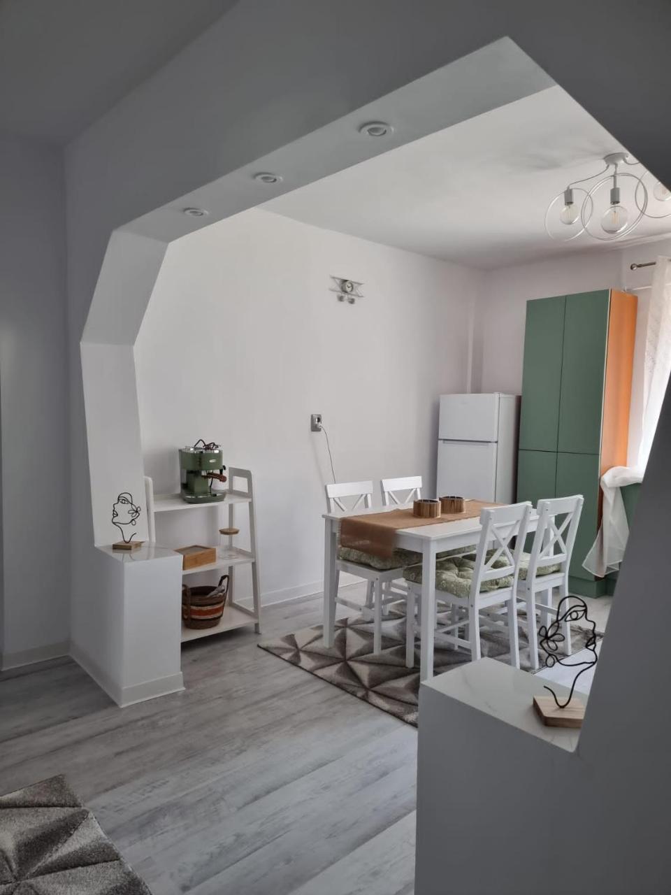 Clau Home — Hunedoara — photo 3