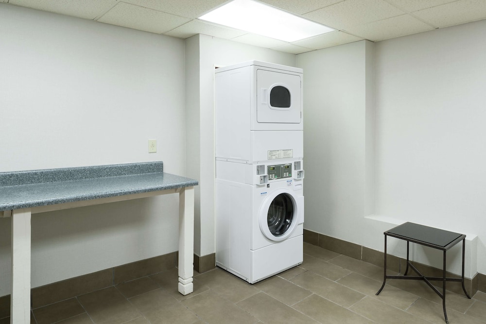 Hampton Inn & Suites Atlanta Downtown - photo 37