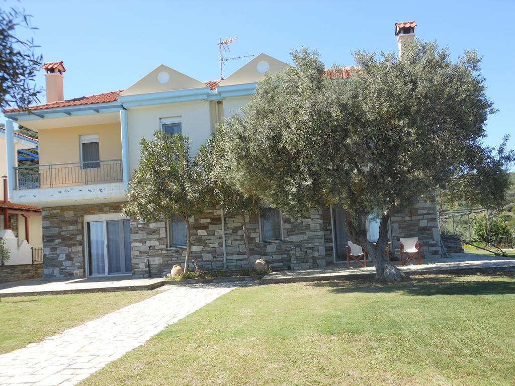 Villa Twins — 4-Star Luxury Hotel in Agios Nikolaos, Greece