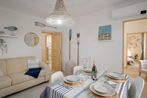 Azurea Home Central & Roomy Flat — 4-Star Luxury Hotel in San Remo, Italy