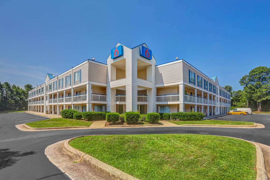 Motel 6 Raleigh NC North - featured photo