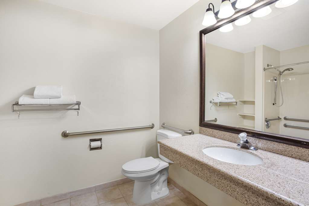 Best Western Plus Villa Del Lago Inn Patterson - photo 35
