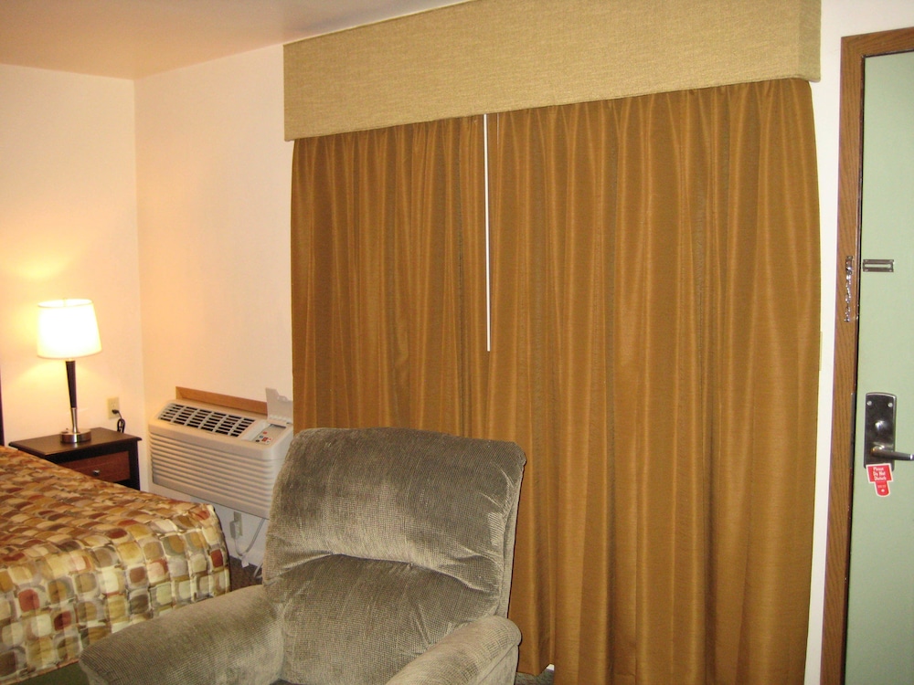 Trade Winds Motel - photo 8