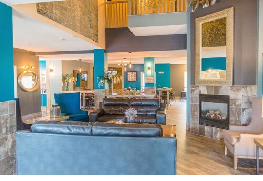 River Hills Hotel — Mankato