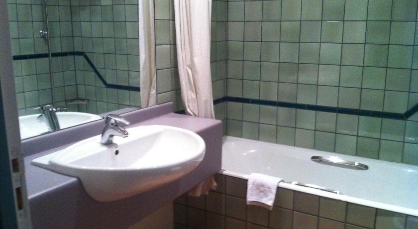 Hôtel les Raspes in Millau, France