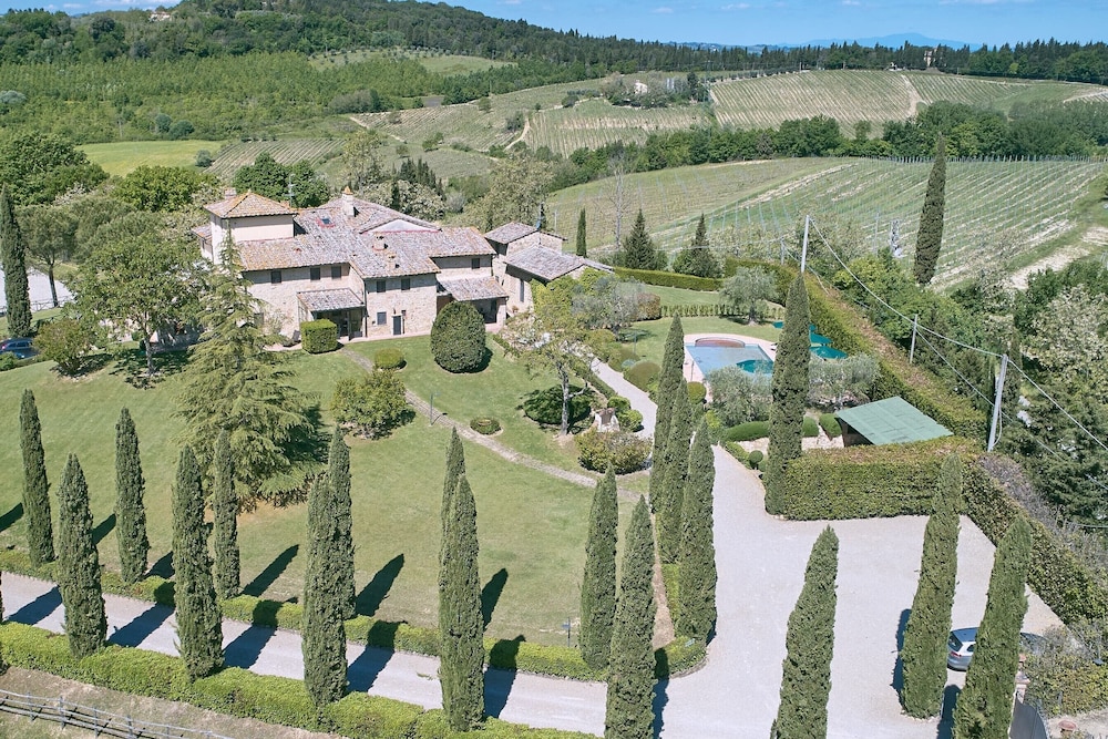 Santa Maria a Poneta - carbon neutral hotel in Barberino Val D'elsa