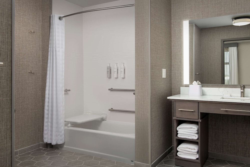 Homewood Suites by Hilton Louisville Airport - photo 32