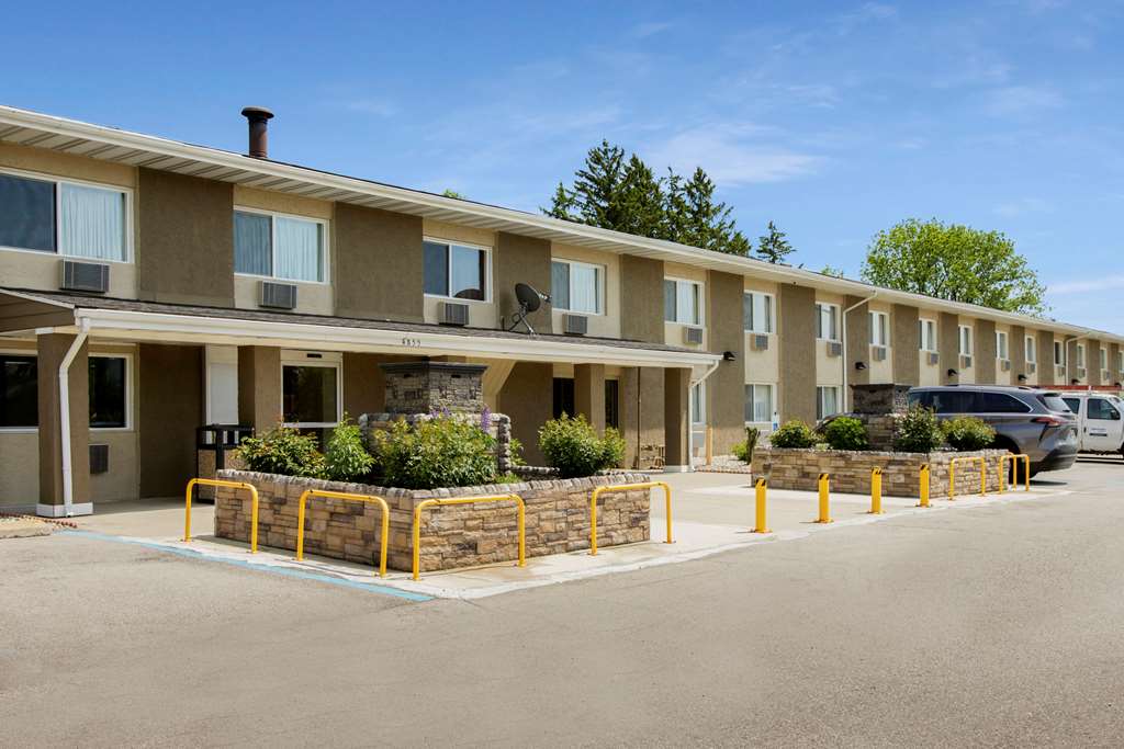 Rodeway Inn & Suites Grand Rapids Southeast - photo 3
