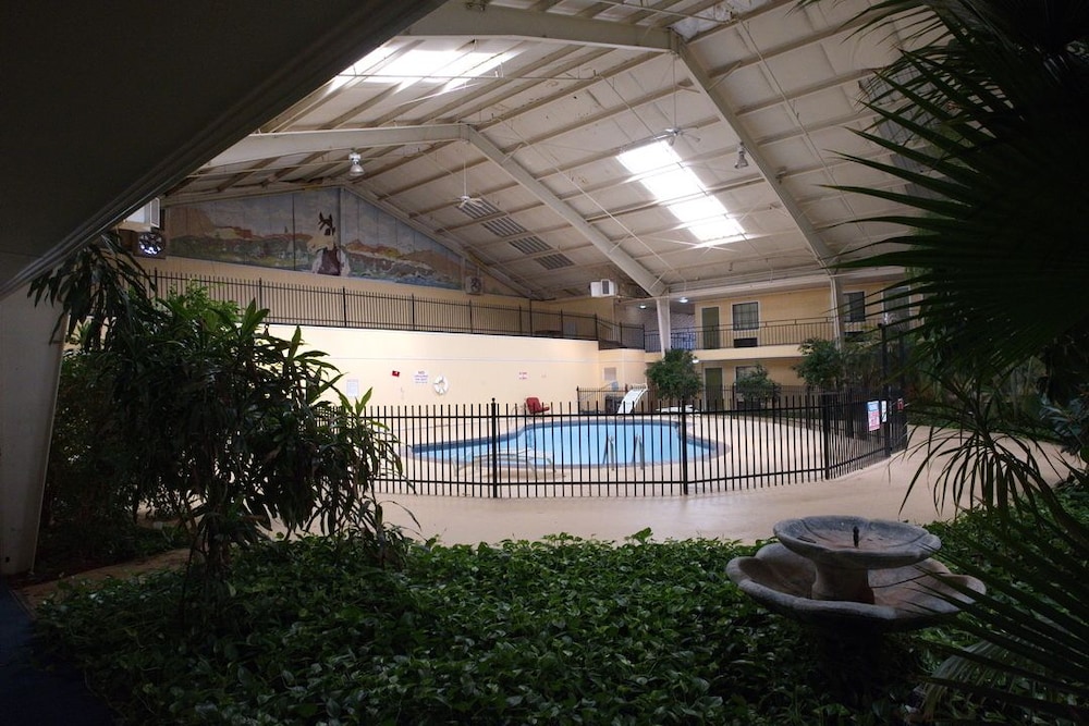 Econo Lodge Elk City - photo 11