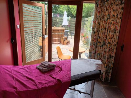 Jossie’s Snug — Bletchingley — photo 2