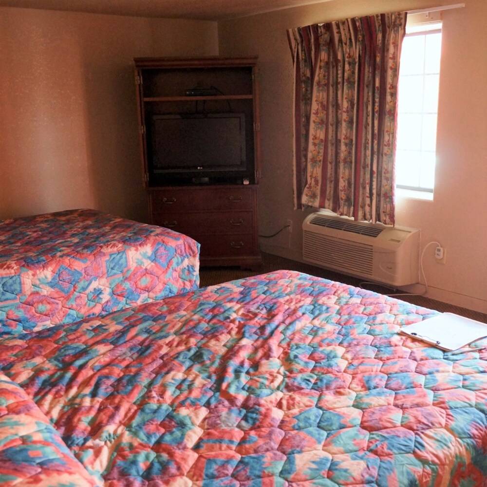 White Mountain Motel - photo 20