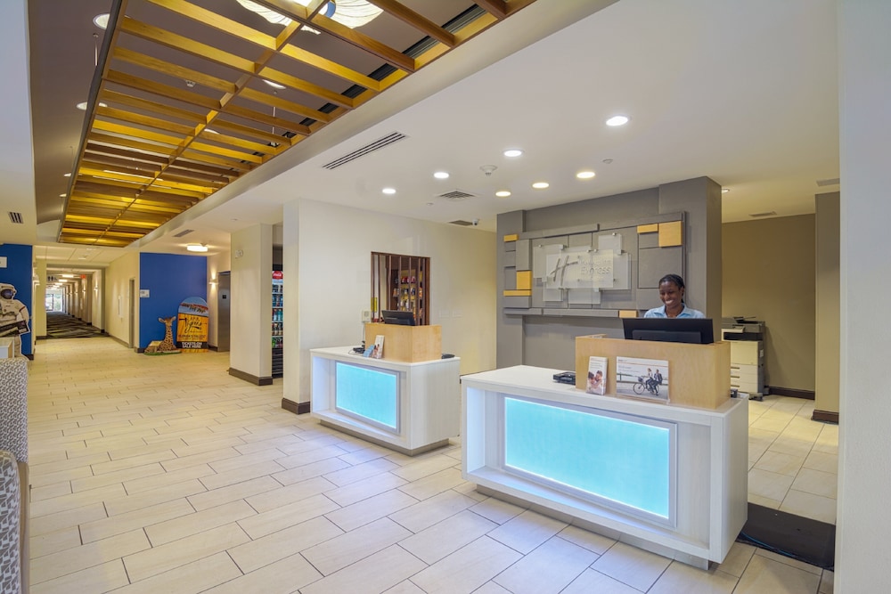 Holiday Inn Express & Suites Tampa USF Busch Gardens by IHG - photo 53