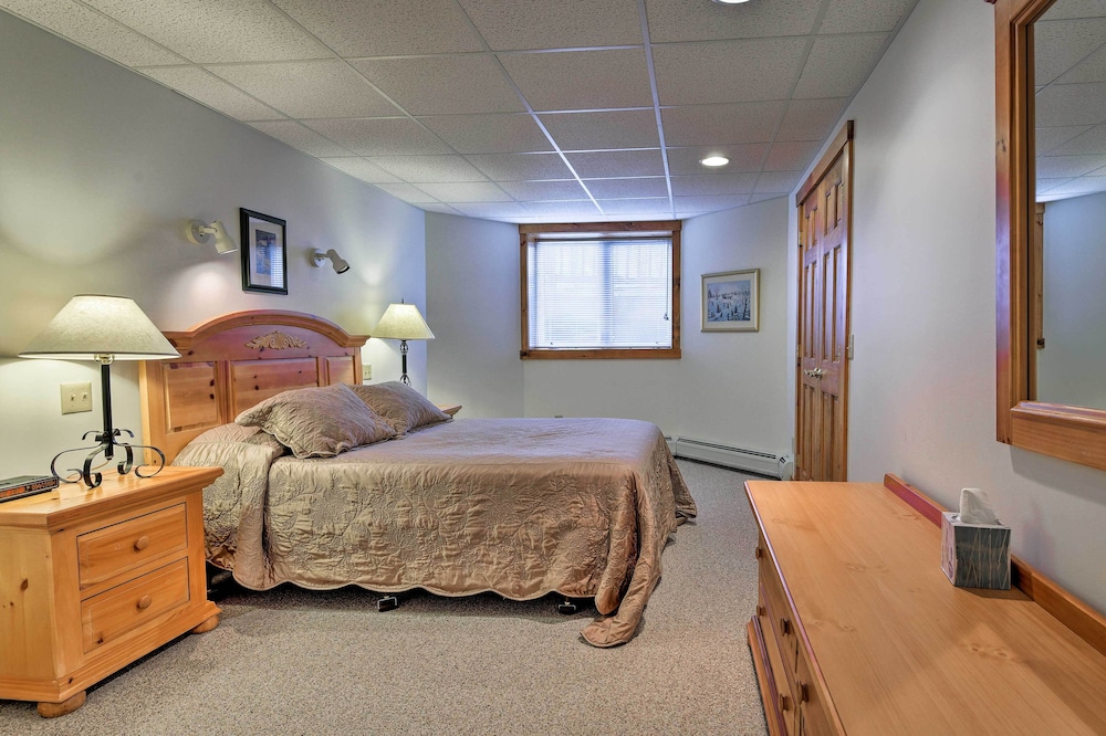 Ski In Resort Family Condo with Deck at Jay Peak - photo 15