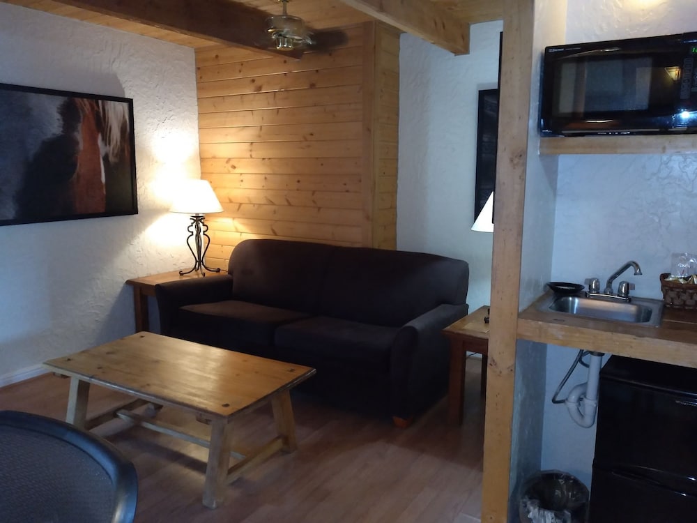 The Boulder Creek Lodge - photo 27