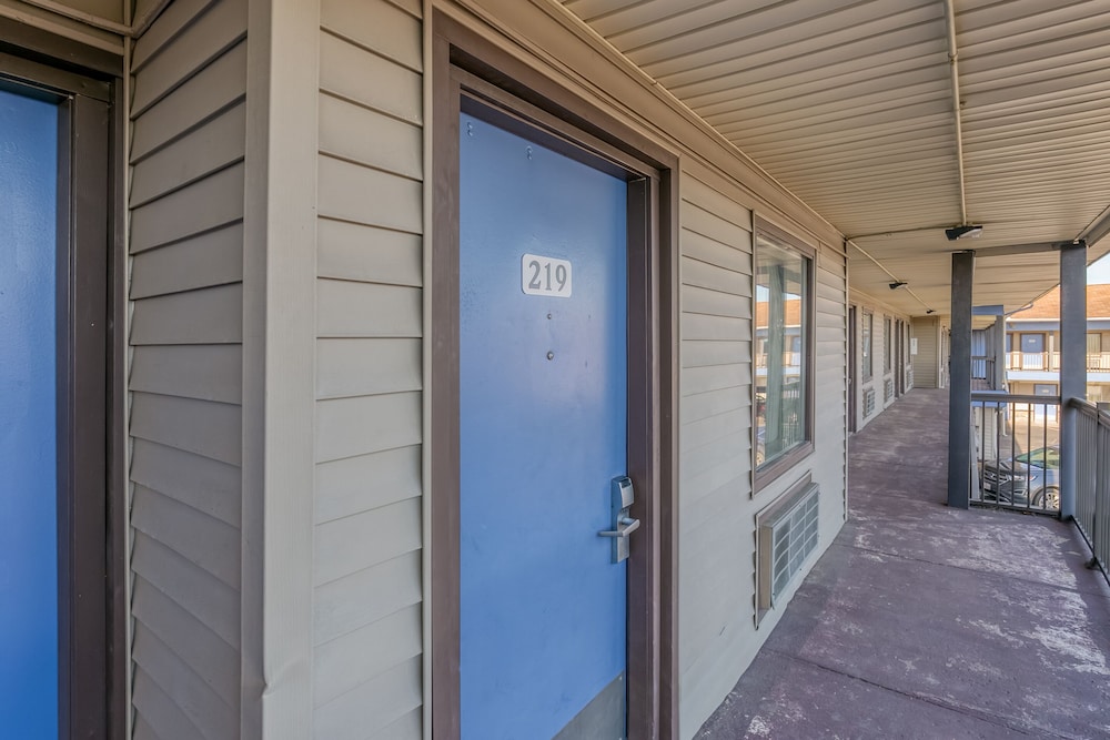 FairBridge Inn Express North Lima - photo 23