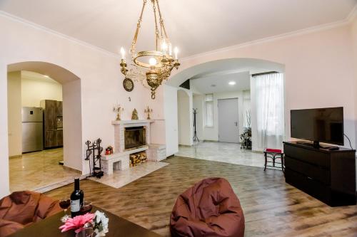 Comfortable House on Marjanishvili — 4-Star Luxury Hotel in Tbilisi, Georgia