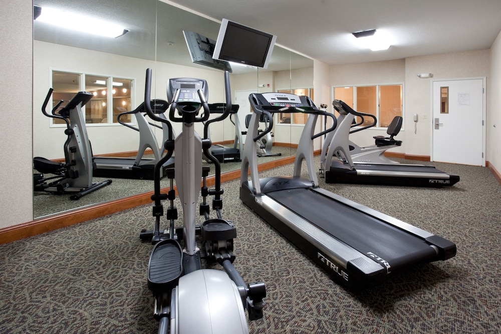 Holiday Inn Express Hotel & Suites Ft. Collins by IHG - photo 32