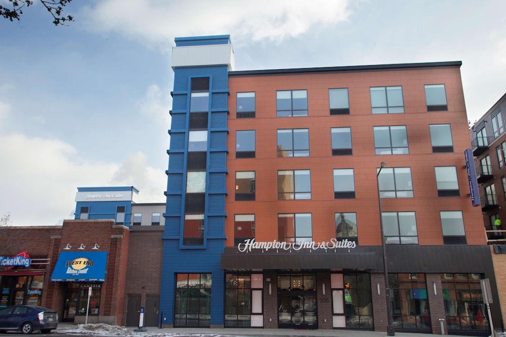 Hampton Inn & Suites Downtown St. Paul - photo 81