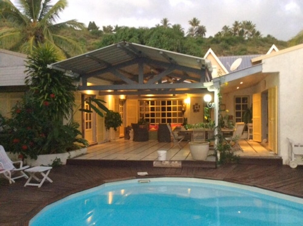 Villa avec piscine à Saint Gilles les Bains 260 m 9 pers. — 4-Star Luxury Hotel in Saint-Paul, Réunion