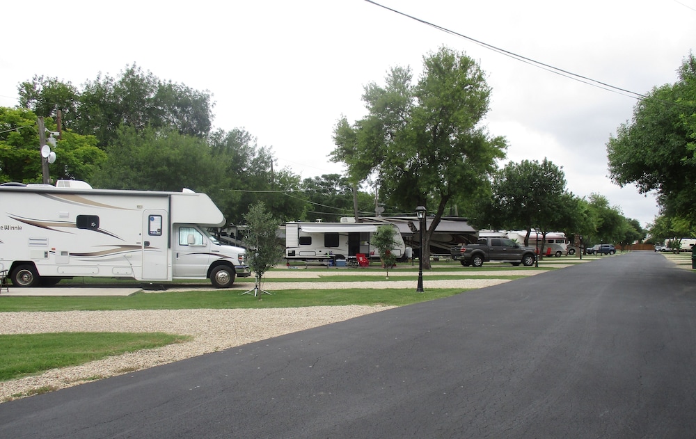 Travelers World RV Resort - photo 16