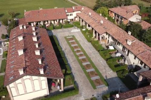 Appartamento Milano Est 3 camere — 4-Star Luxury Hotel in Segrate, Italy