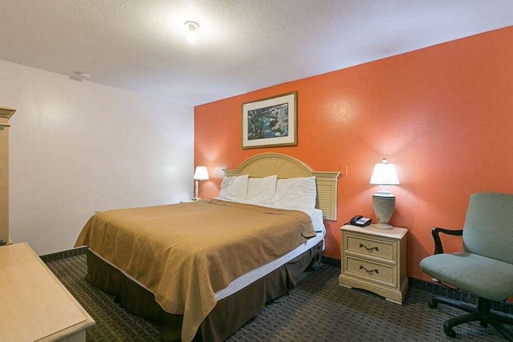 Rodeway Inn & Suites Enterprise - photo 9