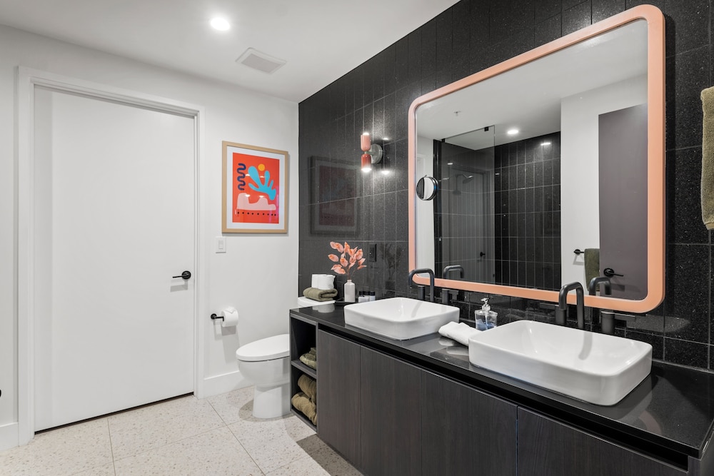 Austin Condo Hotel - photo 764
