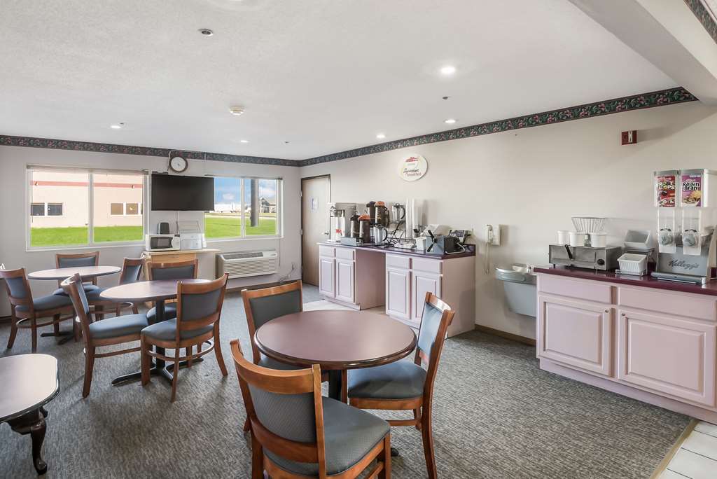 Americas Best Value Inn Wenona - photo 25