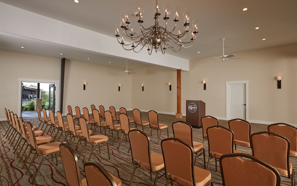 Carter Creek Winery Resort & Spa - photo 26