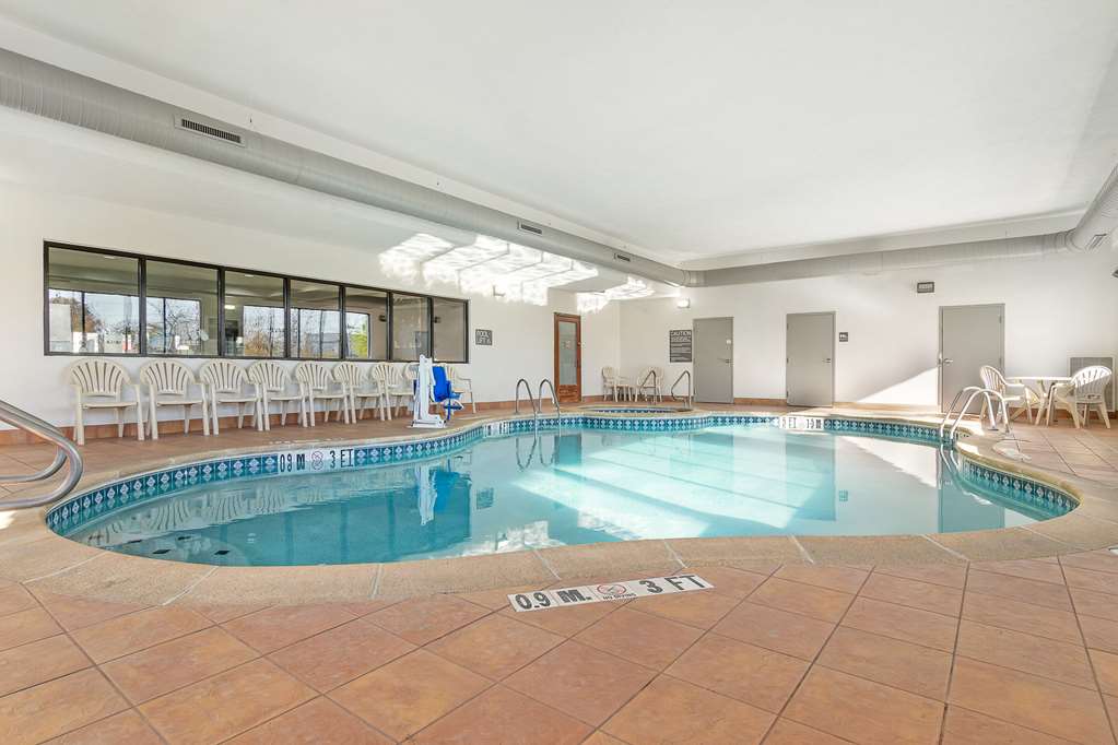 Comfort Inn Near Six Flags St. Louis - photo 29