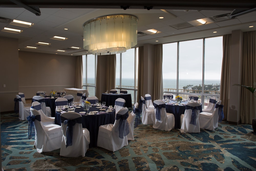 Crowne Plaza Ventura Beach by IHG - photo 114
