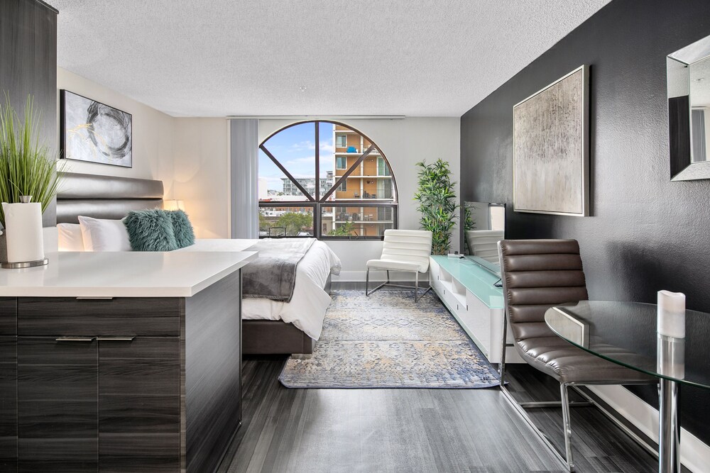 Gaslamp Quarter Condos by Barsala — 4-Star Luxury Hotel in San Diego, United States