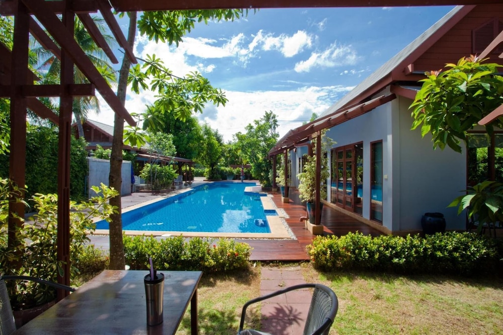 Ardea Resort Pool Villa in Amphawa, Thailand