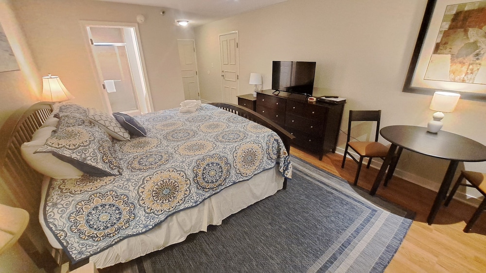 Saint Simons Inn by the Lighthouse - photo 100