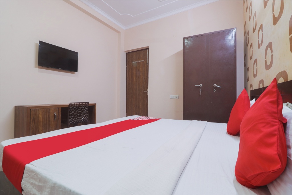 OYO 81499 Second Home Residency
