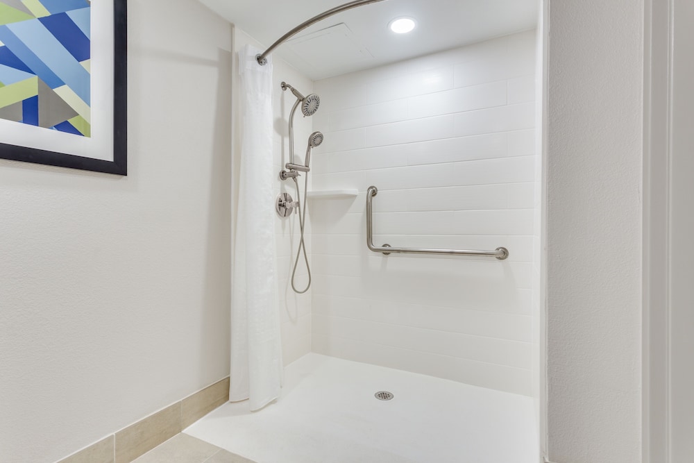 Holiday Inn Express Exton by IHG - photo 21