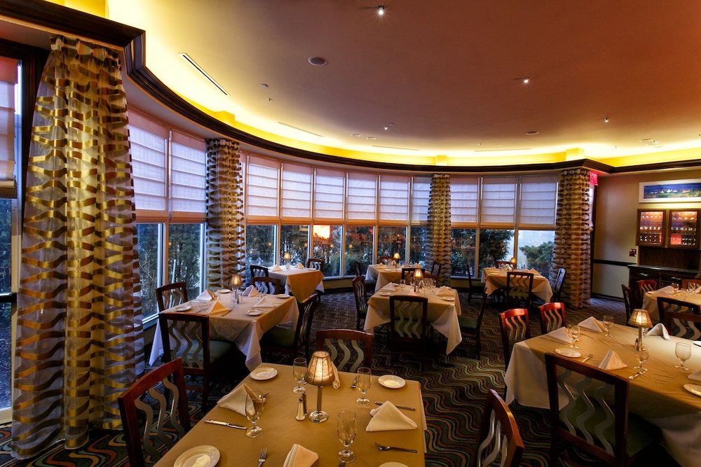 Hilton Garden Inn New York Staten Island - photo 42