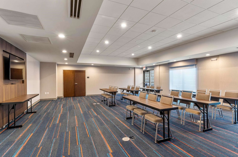Hampton Inn by Hilton Colorado Springs Northeast - photo 30