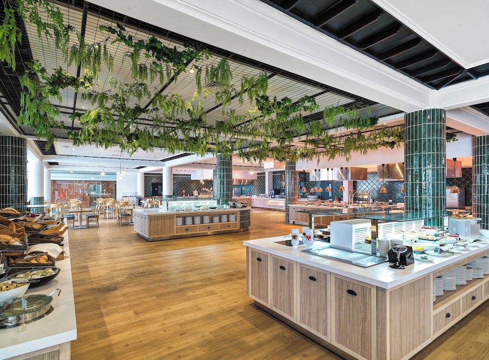 מזון ומשקאות