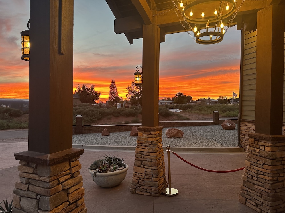 Zion Cliff Lodge - photo 123