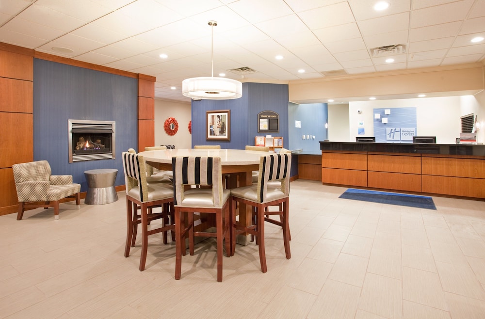 Holiday Inn Express Hotel & Suites Beatrice by IHG - photo 142