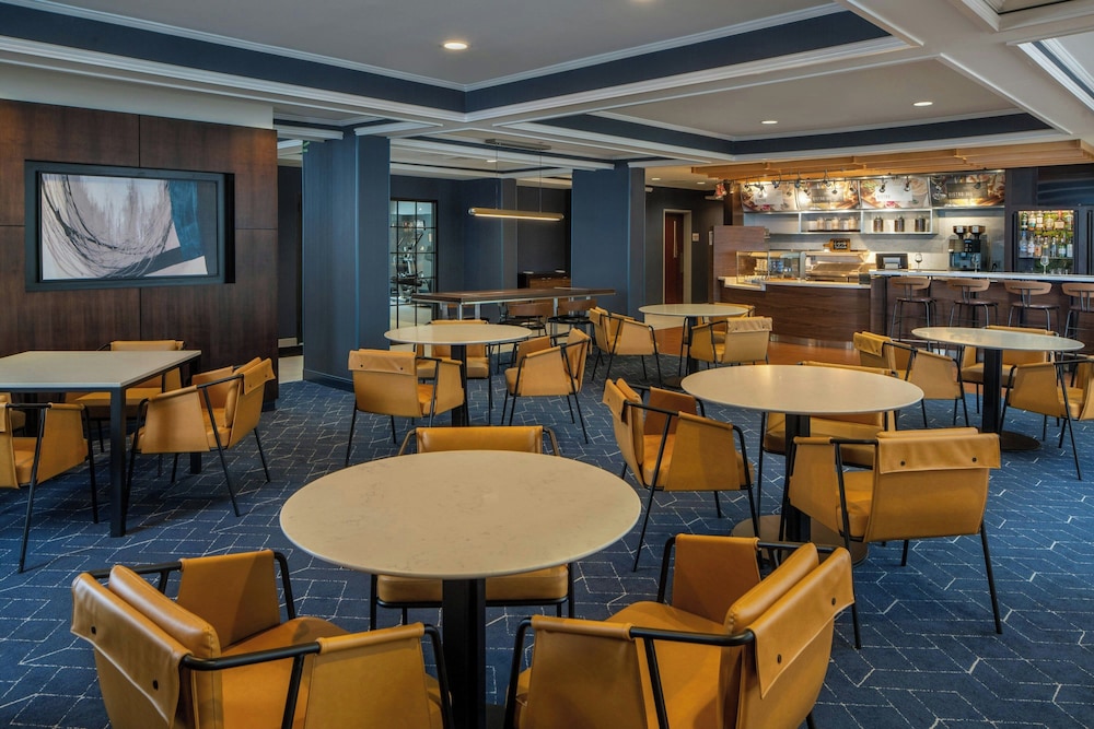 Courtyard By Marriott New Orleans Covington Mandeville — Covington