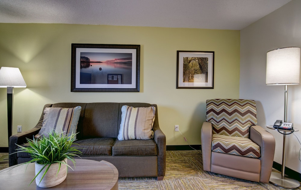 Candlewood Suites Richmond West Broad by IHG - photo 26