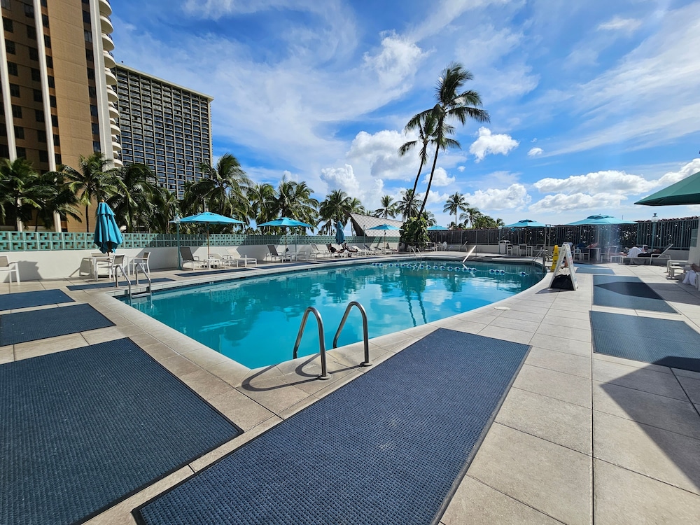 Fully Furnished Ilikai Tower 525 Condo With Free Wifi Near Best Waikiki Beaches by RedAwning - photo 19