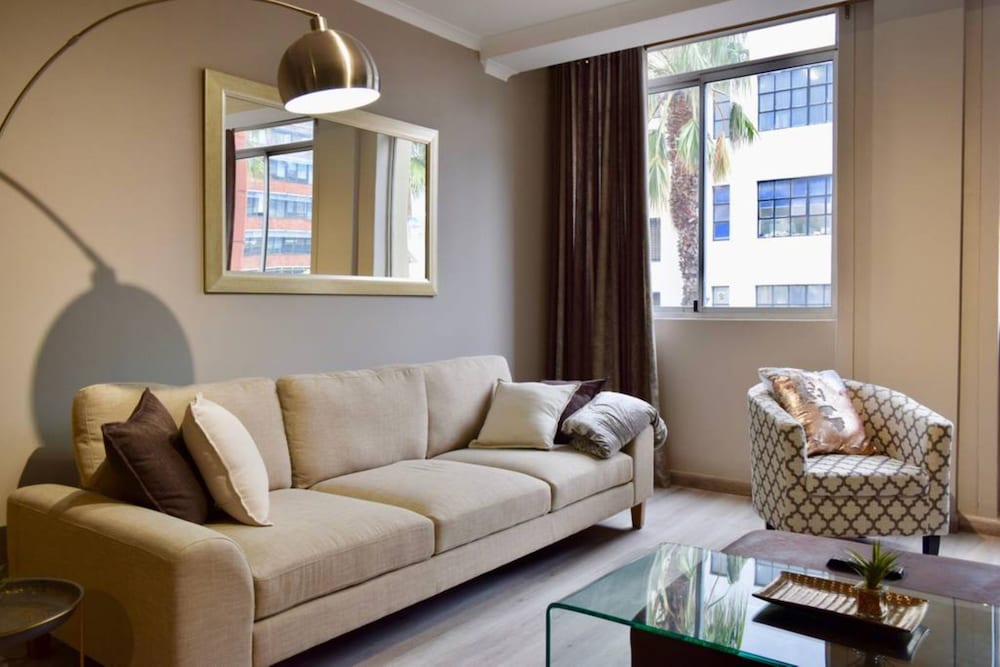 Spacious 1 Bedroom City Centre Apartment
