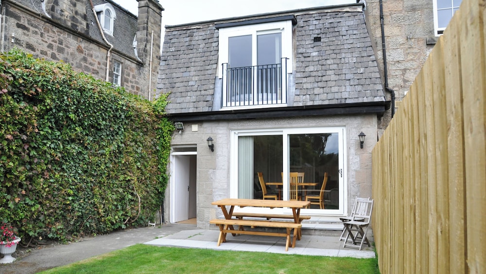 19 Snowdon Apartment — 4-Star Luxury Hotel in Stirling, United Kingdom