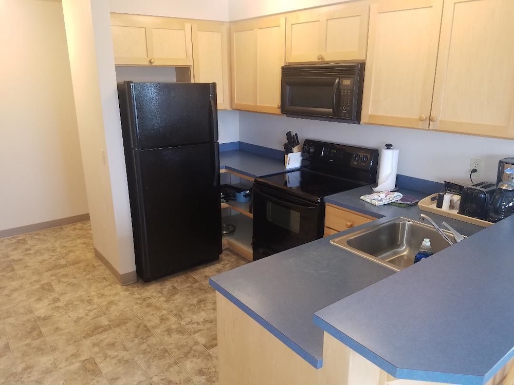 Sea Breeze Court - photo 4