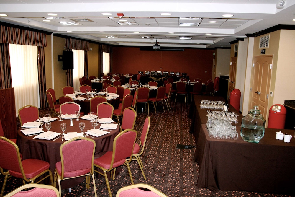 Hampton Inn & Suites Folsom - photo 84