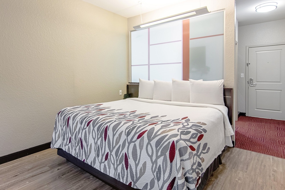 Red Roof Inn Locust Grove - photo 15